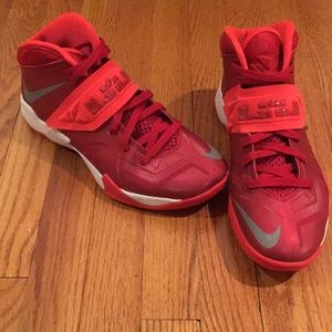 red lebron soldier 7